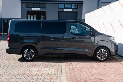 Opel Zafira Life Extra Long L2H1 Business AT8