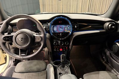 Mini Mini Hatch 3dr Cooper S John Cooper Works Trim