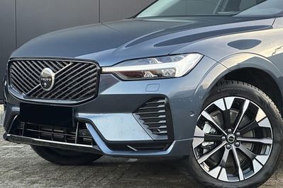 Volvo XC60 B5 AWD Ultra Dark