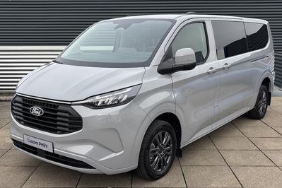 Ford Transit Custom Kombi M1 L2H1 340 Limited CVT PHEV