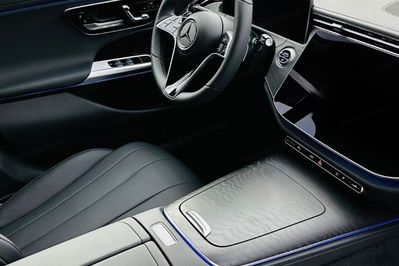 Mercedes Klasa E 220 d mHEV 4-Matic Avantgarde