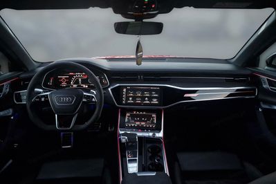 Audi A6 RS6 TFSI mHEV quattro Performance Tiptronic