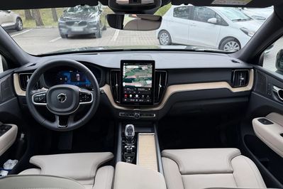 Volvo XC60 T6 Plug-In Hybrid AWD Ultra Dark aut