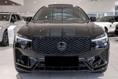 Volvo XC60 B5 AWD Ultra Black Edition