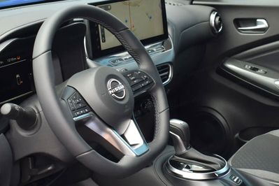 Nissan Juke N-Connecta AMT 1.6 Hybrid 