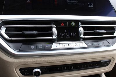BMW Seria 3 318d Advantage aut