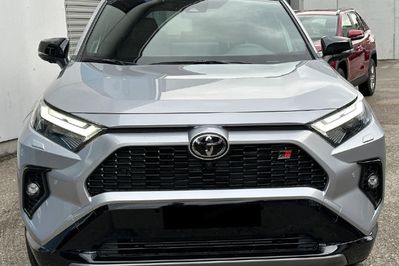 Toyota RAV4 GR Sport 2.5 Hybrid Dynamic Force