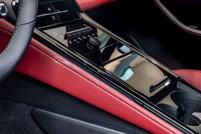 Porsche Panamera 4 E-Hybrid