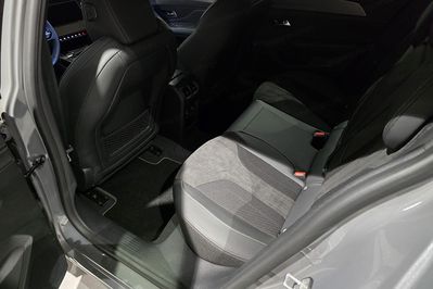 Peugeot 408 Puretech Mhev Gt S&S&E-DSC6