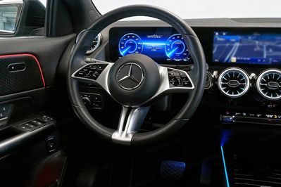 Mercedes EQA 300 66.5kWh 4-Matic Progressive