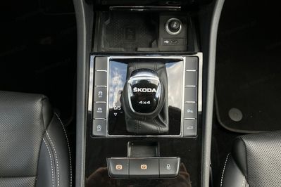 Skoda Superb TDI SCR 4X4 L&K DSG