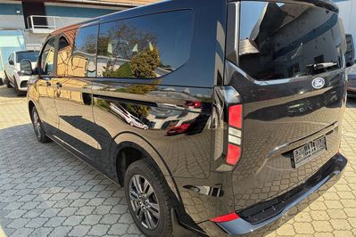 Ford Tourneo Custom 320 L2H1 Titanium A8