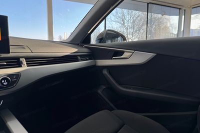 Audi A4 35 TFSI S Line