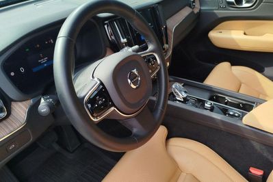 Volvo XC60 B4 B Plus Dark aut