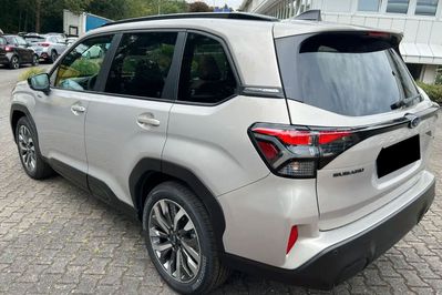 Subaru Forester e-Boxer Platinum  2.0i-L