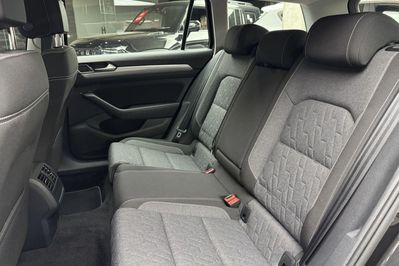 Volkswagen Passat 1.5 TSI Business DSG