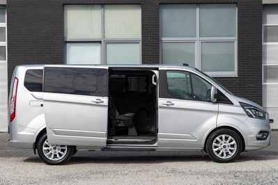 Ford Tourneo Custom L2H1 AT