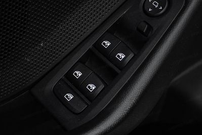 BMW Seria 1 118i Advantage