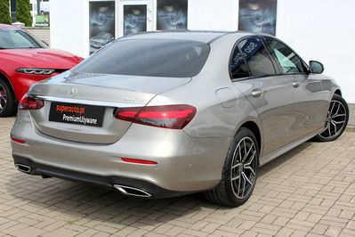 Mercedes Klasa E 220 d 4MATIC 9G-Tronic AMG Line