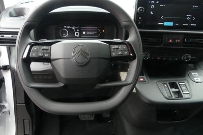 Citroen Berlingo Van L2H1 Zabudowa Brygadowa EAT8