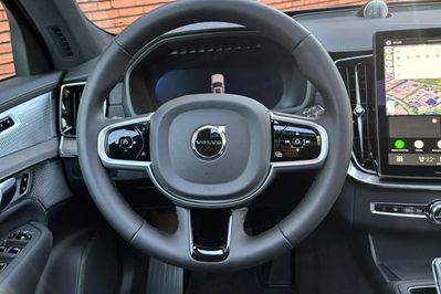 Volvo XC90 T8 AWD Plug-In Hybrid Ultra Dark 7os