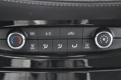 Opel Grandland X 1.2 T GPF Design Line S&S