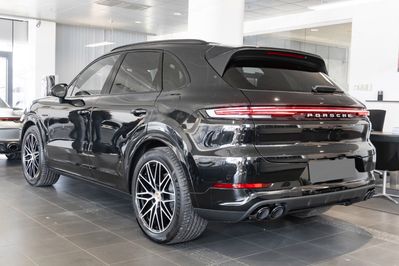 Porsche Cayenne E-Hybrid Black Edition