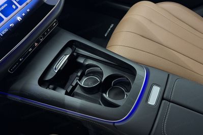 Mercedes E Klasa 220 d 4MATIC AMG Line