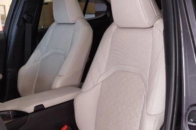Lexus UX 300h AWD
