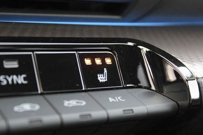 Toyota Prius Prestige 2.0 Hybrid Plug-in