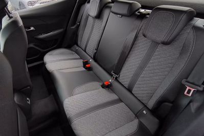 Peugeot 2008 Allure e-DCS 1.2 mHEV