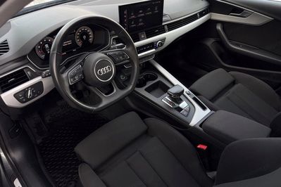 Audi A4 35 TFSI S Line
