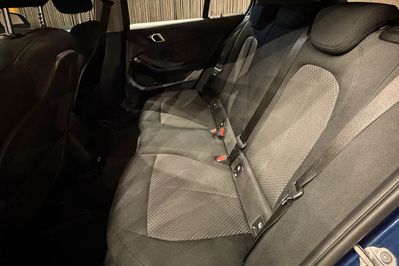 BMW Seria 1 118i Advantage