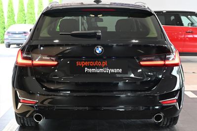 BMW Seria 3 Touring 330i xDrive Luxury Line