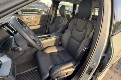 Volvo XC60 T6 Plug-In Hybrid AWD Ultra Dark