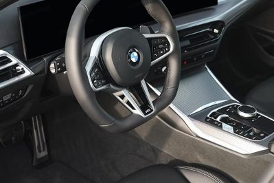 BMW Seria 3 318i M Sport