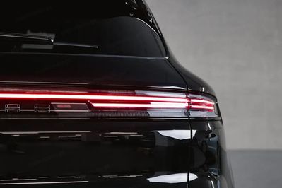 Porsche Cayenne Black Edition