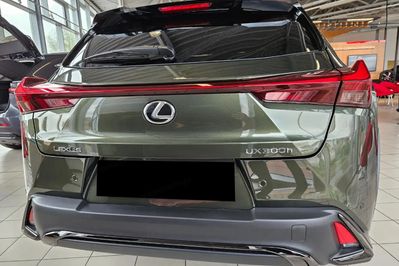 Lexus UX 300h F Sport Design 2.0 Hybrid Dynamic Force