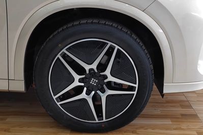 DFSK E5 Prestige 1.5  PHEV E-CVT