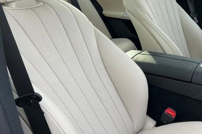 Mercedes E Klasa 300 de 4-Matic AMG