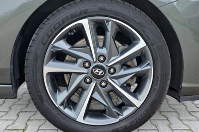 Hyundai i30 1.5 T-GDI 48V Smart DCT