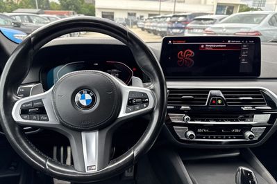 BMW Seria 5 520d xDrive mHEV sport-aut