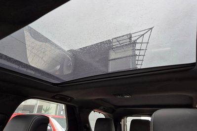 Land Rover Discovery P300