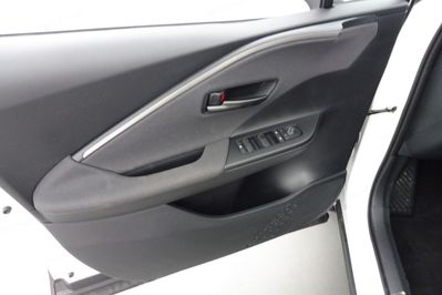 Toyota C-HR Style 1.8 Hybrid NG23 e-CVT