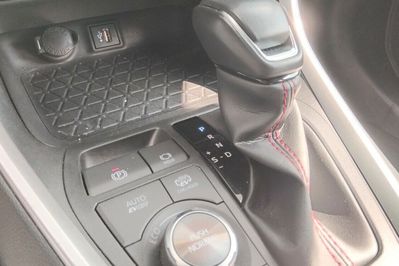 Suzuki Across 2.5 Plug-in Hybrid Elegance 4WD CVT