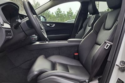 Volvo XC60 T6 Plug-In Hybrid AWD Plus Dark aut