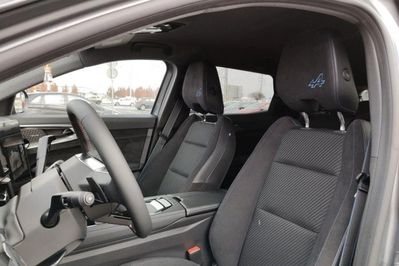 Renault Austral 1.3 TCe Iconic Esprit Alpine