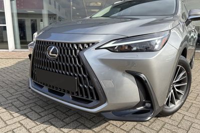 Lexus NX 350h Prestige 2WD