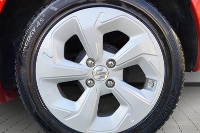 Suzuki Swift 1.2 Dualjet SHVS Premium Plus CVT