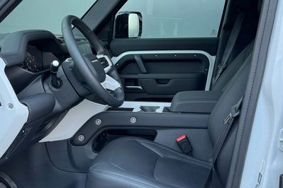 Land Rover Defender 110 3.0 D300 mHEV X-Dynamic SE